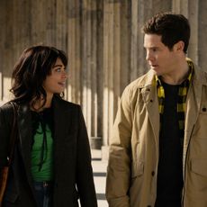 Sarah Hyland and Adam Devine in Peacock's Pitch Perfect: Bumper in Berlin