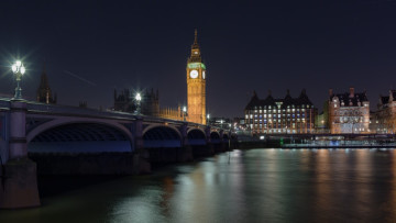 Westminster Bridge and Big Ben at night