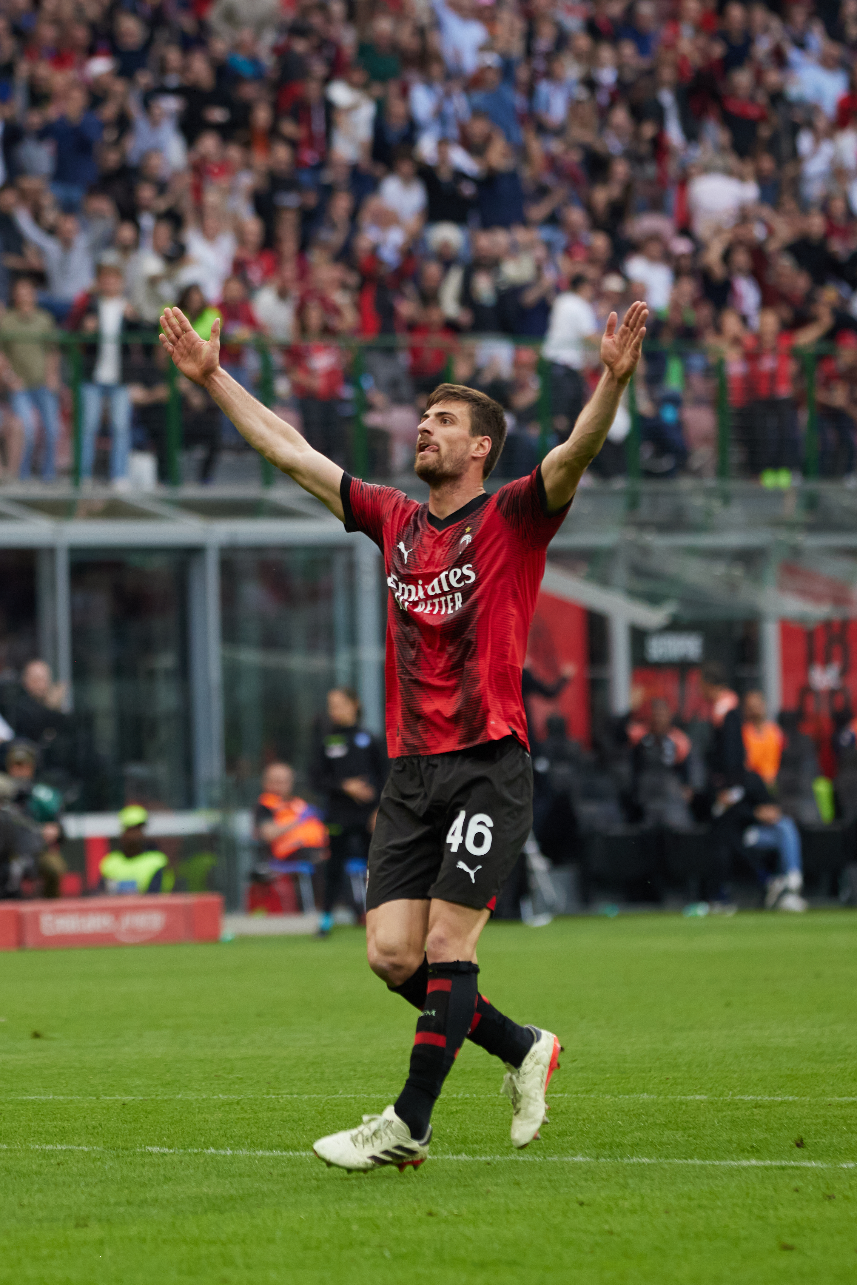 AC Milan v Genoa CFC - Serie A TIM