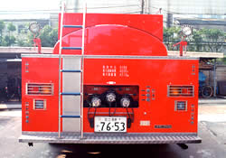 泡原液搬送車