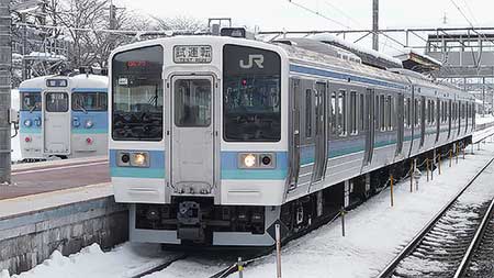 長野色となった211系N301編成が試運転