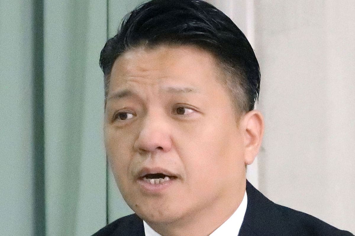 前代未聞の妻同伴で会見した岸和田市長、実家は保育園経営、父は元府議会副議…