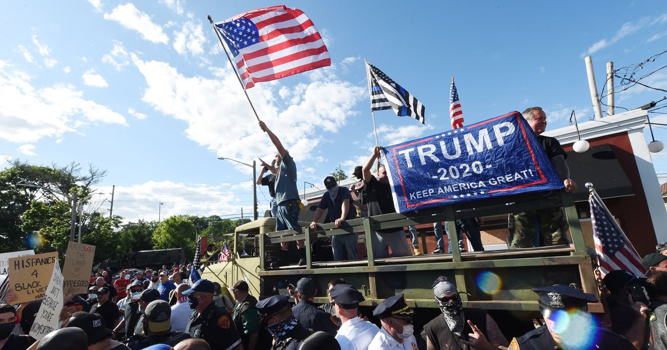 黒人抗議デモに「軍の出動」、分断煽るトランプ再選戦略のあまりの危険