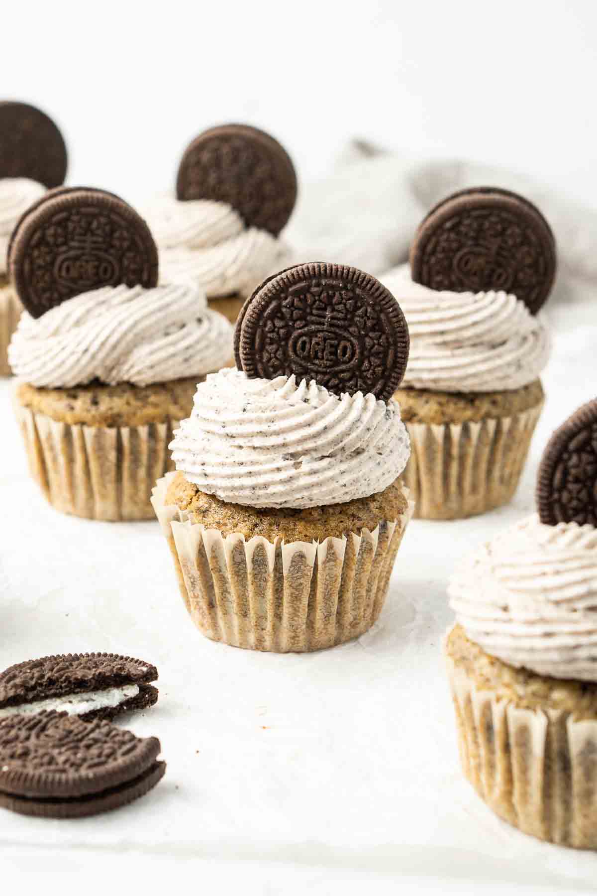 Vegan cookies and cream cupcakes.