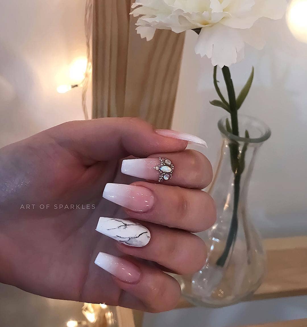 manicure, peekinsta and makeup