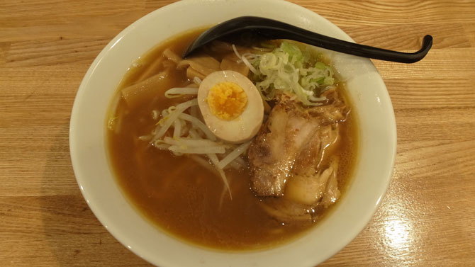 『連』しょうゆラーメン