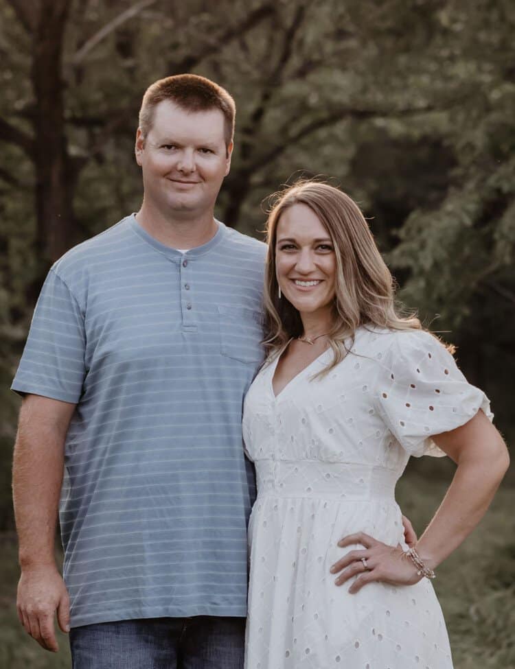 Portrait of of Jason and Julie Evinik