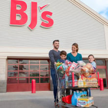 Family shopping at BJ's