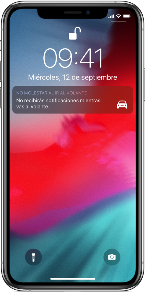 La notificación de "No molestar al ir al volante" en la pantalla bloqueada.