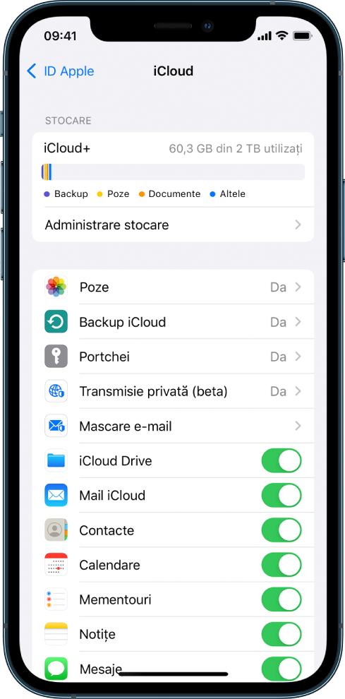 Ecranul de configurări iCloud afișând contorul de stocare iCloud și o listă de aplicații și funcționalități, inclusiv Mail, Contacte și Mesaje, ce pot fi utilizate cu iCloud.