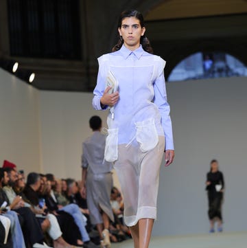 milan, italy september 18 a model walks the runway at the del core fashion show during the milan womenswear springsummer 2025 on september 18, 2024 in milan, italy photo by jacopo raulegetty images