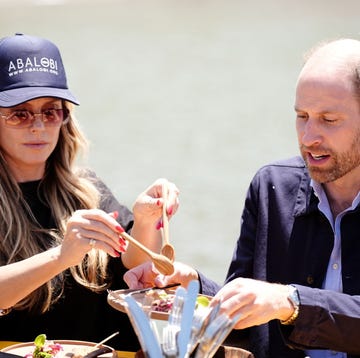 cape town, south africa november 7 prince william, prince of wales with heidi klum during his visit to meet local fishermen in kalk bay harbour, to highlight the contributions of 2023 earthshot prize finalists, abalobi, on november 7, 2024 in cape town, south africa during his visit, the prince of wales attended the fourth annual earthshot prize awards and engaged in various environmental initiatives and participated in events held in cape town as part of earthshot week photo by aaron chown poolgetty images