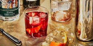 drink, campari, alcoholic beverage, distilled beverage, negroni, liqueur, food, old fashioned glass, spritz, ingredient,