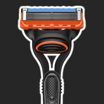 razor with a multiblade head and ergonomic handle