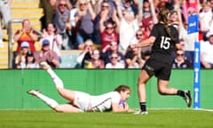 Abby Dow touches down England’s second try.