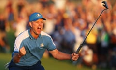 Justin Rose celebrates his putt on the 18th.