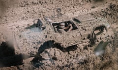 A driver waits for tractor man Eddy during the Pallamallawa mud trials