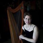 Harpist Anne Roos