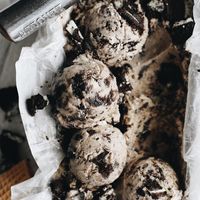 The best cookies and cream ice cream recipe! A creamy Oreo ice cream is loaded with crushed and chopped Oreos for a big cookie flavor in every bite!