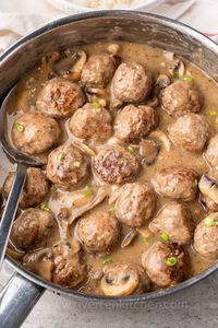 Meatballs with Mushroom Gravy