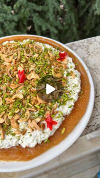 ‎Eslam Saad | Home Cooking | طبخات سهلة التحضير ✨‎ on Instagram‎: "‎مفروكة بالقشطة كتييير مرتبة بعد الافطار ♥️  ‎للكراميل: كباية سكر بس تذوب منضيف كباية ماي بالتدريج   ‎للخليط: كباية سميدة ناعمة مع ١٠٠ غ زبدة منضل نحرّكن لتاخد لون ذهبي وبعدا منضيف السكر فوقن تحريك عالسريع ليتجانسو سوا   ‎للقشطة: ليتر حليب عالنار بس يغلي منضيف فنجان زغير خل ابيض وبس نصفيهن بضيف فوقن علبة قيمر وماي زهر  وصفة القشطة بالبوست يلي قبل  ‎القلوبات يلي بتحبوها قليتا مع زيت ومنزين بس يبردو💐💐  ‎#مفروكة_بالقشطة #مفروكة_اسلامو_كتشن  ‎ استعملت المكونات من  @namliyeshop   #explore #fo ryou"‎