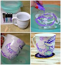 Mug multicolore effet marbré.17 merveilleux cadeaux DIY pour la fête des mères