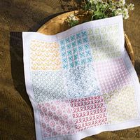 Les éditions de saxe vous donnent les points clés pour obtenir de jolies finitions sur votre broderie sashiko : 1 tuto et même plusieurs rien que pour vous!