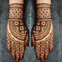 113 Likes, 1 Comments - BRIDAL MEHENDI ARTIST KOCHI (@rehashhenna_by_nadeera_afzal) on Instagram: “. For bookings contact +917025018171 . . .#hennapro #hennainspire #wedmegood #wedmegoodsouth…”