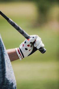 Texas Hold’em or Texas Hole’em? This glove is for all you gamblers out there. Whether it’s side action on course or pulling driver on that “drivable” par 4, one thing is for sure - you will look good while doing it. All of our gloves are made with premium cabretta leather and feature breathable holes on both sides of all fingers to ensure your hand stays cool and comfortable all round long. This glove also features a palm pad for extra style and support where you need it most. To ensure proper f