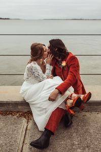 We snuck away down the street to the bay for these newlywed portraits - this retro backyard wedding was dreamy, intimate & full of love! elopement inspiration // intimate wedding ideas // small wedding ideas // elopement pictures // elopement aesthetic // small elopement wedding // elopement photographer // Panama City, Florida // #pcbfl #elopementphotography #coastalelopement #flintimatewedding