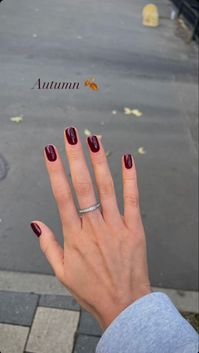 Discover the latest fall nail trends for 2024! From chic and simple autumn nail designs to stylish brown and acrylic nails, find all the inspiration you need for beautiful fall nails. Explore moody maroons, muted mustards, earthy greens, warm neutrals, and metallic accents. Elevate your nail game this season. Fall nail ideas autumn short square. #fall #fallnail #fallnaildesignideas