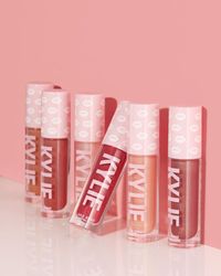 NEW @ultabeauty exclusive Plumping Gloss available now on Ulta.com 🌟 You'll love this high-shine, creamy formula infused with a special blend of sweet almond oil and Maxi-lip to provide lasting moisture for a soft and luscious pout! 💋Maxi-lip is a naturally derived peptide known to boost moisture levels and may increase lip volume. 😍