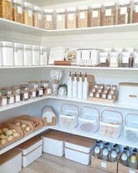 We love a bright pantry!!! Get your pantry organized ✨ #amazon #kitchen #kirchenorganization #organized #organization #pantryorganization #pantry #pantrygoals #amazonfinds #amazonhome #amazonmusthaves #kitchendesign #kitchengoals #organizer