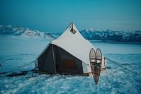 Inspired by one of the most legendary Antarctic explorers in history, the Shackleton Tent is built for adventure. Whether you’re fitting out for the big fall hunt, looking forward to the solitude of a winter pulk camp, or taking the family out for a summer respite, this is the ultimate 4 season tent.