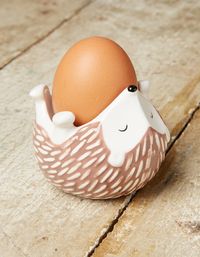 Add a touch of nature to your kitchen and treat yourself to perfectly cooked boiled eggs in this super cute hedgehog themed egg cup.