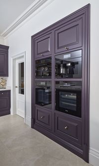 Dark Classic Kitchen | Tom Howley