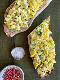 Truffled Egg Salad Sandwiches - Tiffani Thiessen