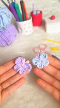 Crochet a butterfly in 5min , #crochet #crocheting #crochetpatternsamigurumi #crochetaddict #crochetersofinstagram #butterfly