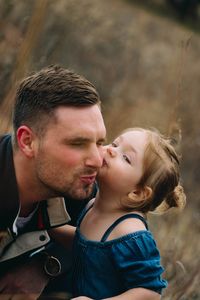 Daddy and me. Toddler. Kids. Little girl. Family. Photography. Love. Kisses.