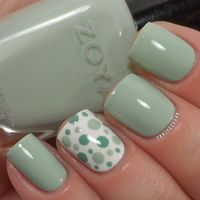 We love polka-dot tops, polka-dot pants and polka-dot skirts, so we want to introduce the polka-dot nail arts for you to keep up with the