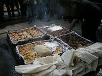 Wiki: Hāngi: 🇳🇿New Zealand Māori trad cooking method using a "Umu" (pit oven w/buried heated rocks) ▪︎Still used for large groups on special occasions. - Wikipedia