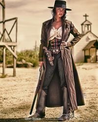 ~ La Chica Mala: a badass gunslinger of the Olde West.  Modeled here by cowgirl Tressie Childs for Short Branch Mercantile. ~