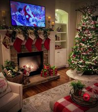 It's Beginning to Look a Lot Like Christmas: 21 Must-See Decor Ideas