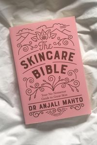 I struggle with acne so can't wait to get my hands on this! A no-nonsense guide to great skin by Dr Anjali Mahto! Gimme all those beauty tips!