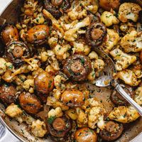 Garlic Mushrooms Cauliflower Skillet Recipe – Mushrooms Cauliflower Recipe — Eatwell101