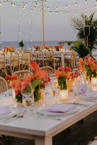 Experience the magic of a beachfront Bali wedding at Hotel Komune. Stunning venues, ocean views, and top-notch service await.