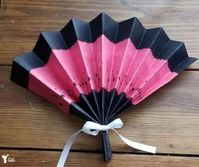 Learn more of the culture of Spain by creating a Flamenco dance paper fan!  Simple fun activity, with book ideas, links to Flamenco dancers and more!!