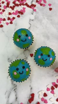 Earth Day 🌍🌍  You all mean the 🌍 to me 🫶🏻💗❤️ #earthday   I used a silicone cake pop mold for these Pipe small green buttercream patches into your silicone mold FREEZE 🥶 for 15 minutes Add blue buttercream into the mold, followed by your mini cupcakes FREEZE 🥶 again for 20 minutes. Push them out of the mold 🌍 I then added sprinkles for the face and edible glitter for some extra sparkle ✨ VOILA  #cupcakes #earth #world #cakedbyrach #cakeart #cupcakedecorating #cutefood #cupcakeartist