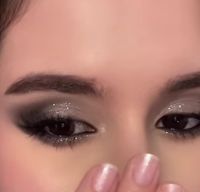 black and silver glitter eyeshadow idea