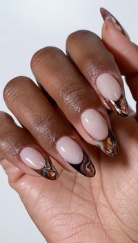 Looking for manicure ideas for the 'ber months? Here, find two dozen fall nail ideas to wear all season long.